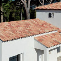 Un couvreur passionné qui réalise des travaux de qualité
